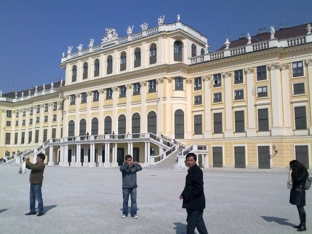 Schönbrunn Palace, summer residence of the Habsburgs in Vienna